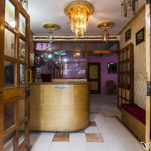 Kunal Hotel & Cottages
